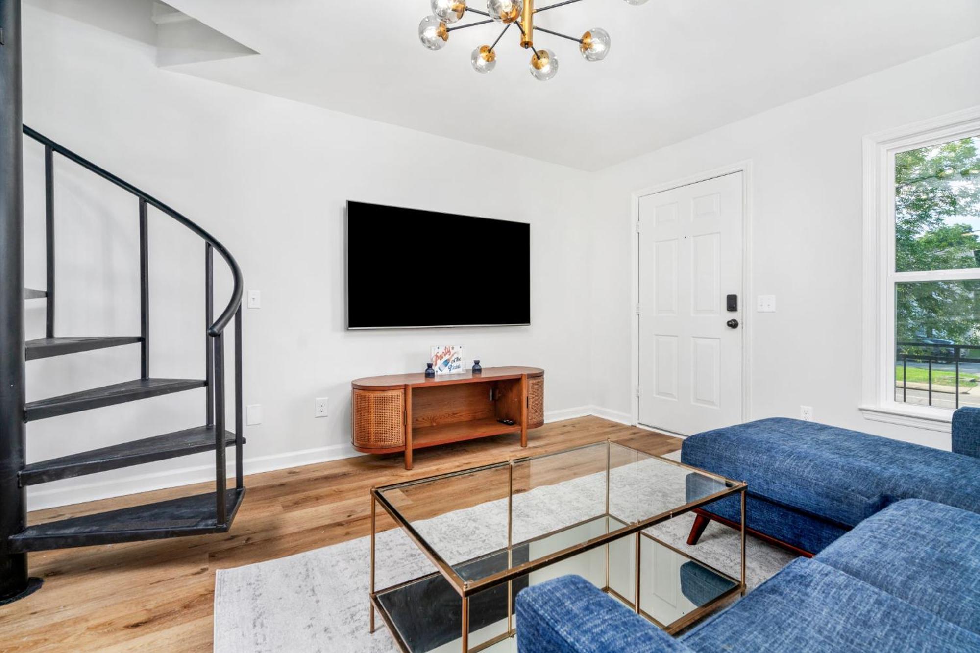 Remodeled And New - Walk To Downtown Auburn Apartment ภายนอก รูปภาพ